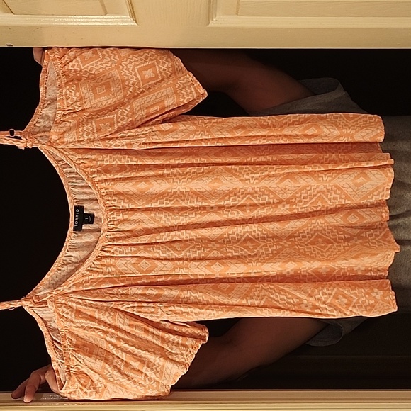 Torrid Size 1 peach/orange/white - Picture 3 of 6